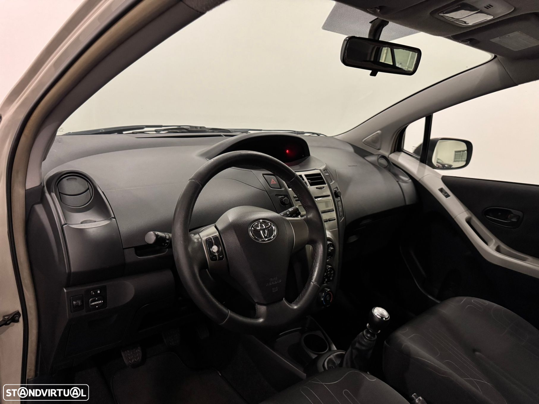 Toyota Yaris 1.33 VVT-i Comfort+AC - 6