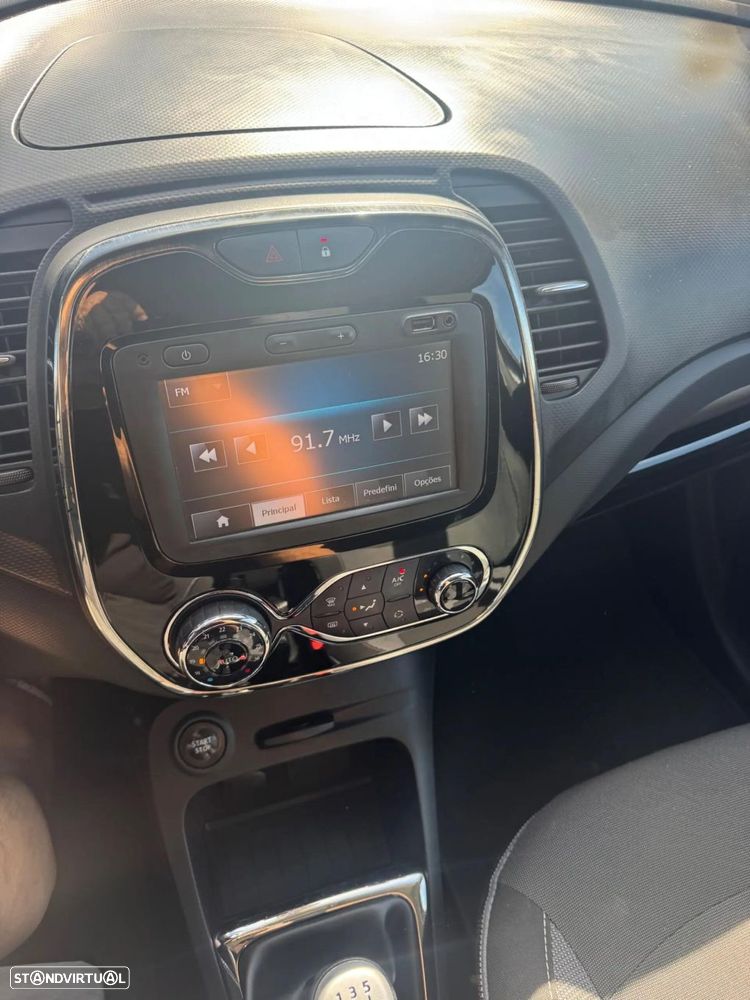 Renault Captur 1.5 dCi Exclusive - 23