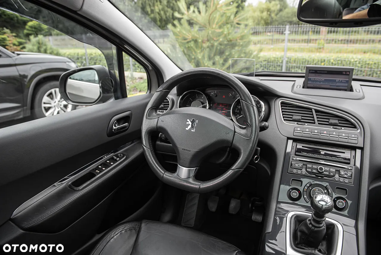 Peugeot 5008 - 24