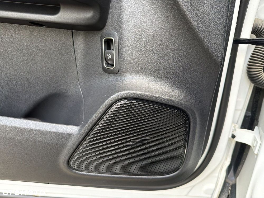 Mercedes-Benz GLA 180 Progressive - 22