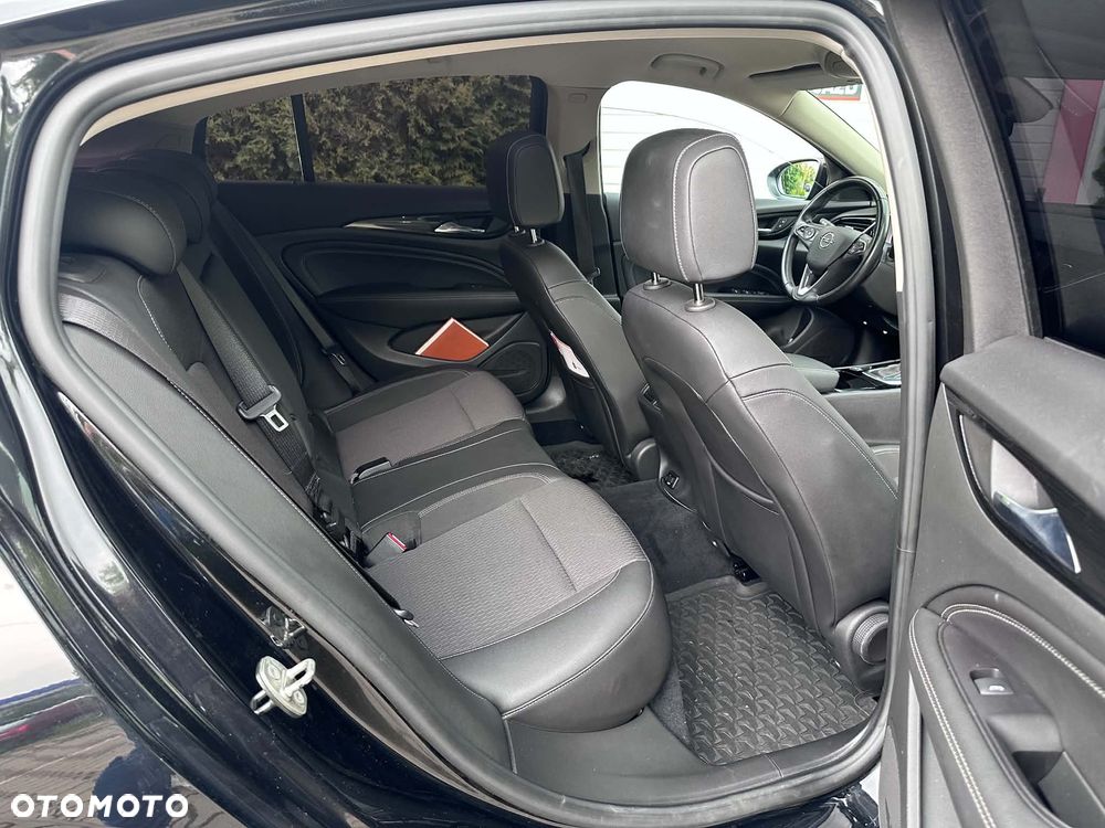 Opel Insignia - 10