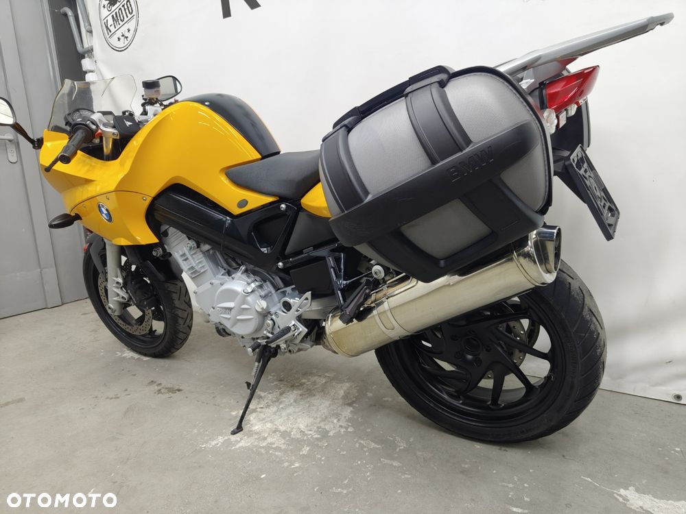 BMW F - 21