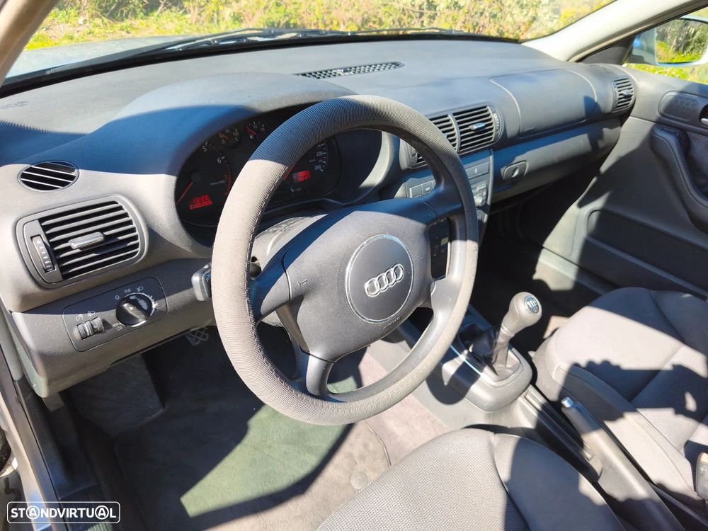 Audi A3 1.6 Ambition - 11