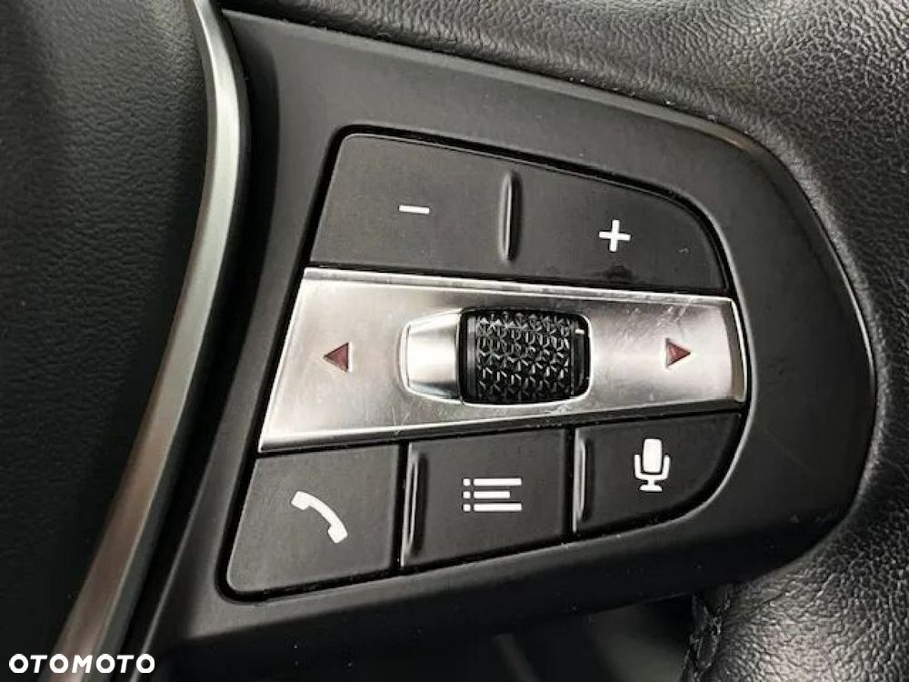 BMW Seria 3 320d Luxury Line - 22
