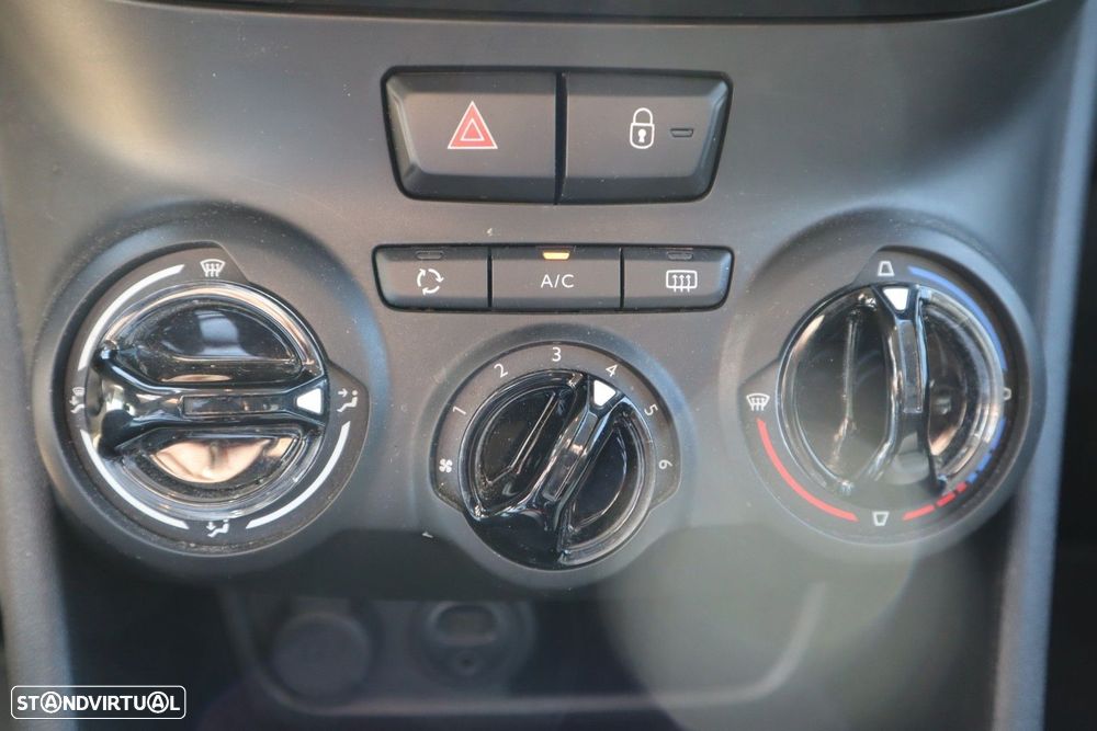 Peugeot 208 1.2 PureTech Style - 15