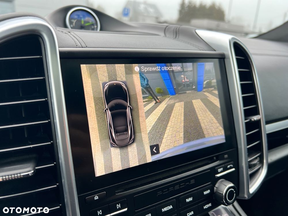 Porsche Cayenne S E-Hybrid - 14