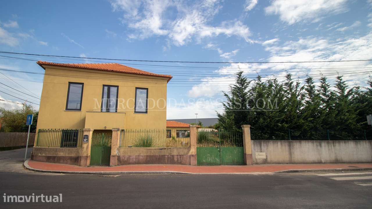 Moradia com elevado potencial no centro de Avanca - Grande imagem: 3/26