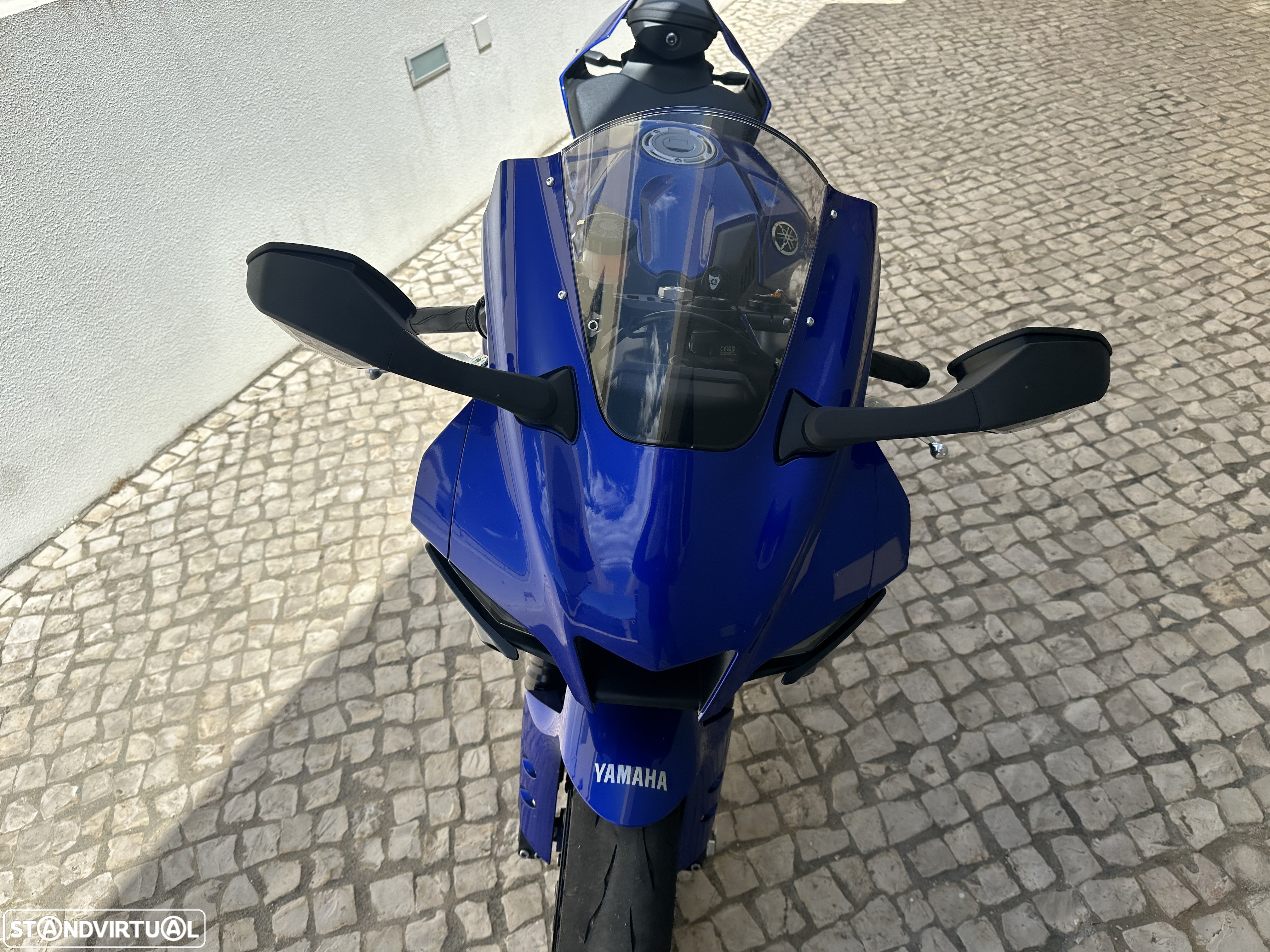 Yamaha YZF r1 modelo de 2024 - 11