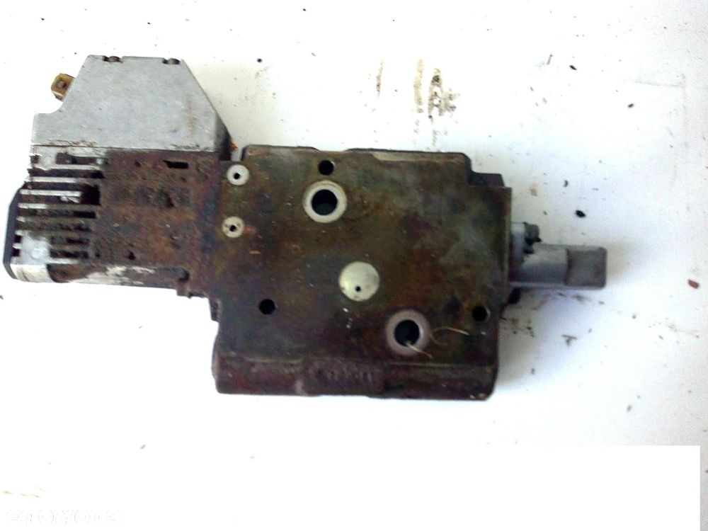 rozdzielacz hydrauliczny rexroth case new holland fendt - 1