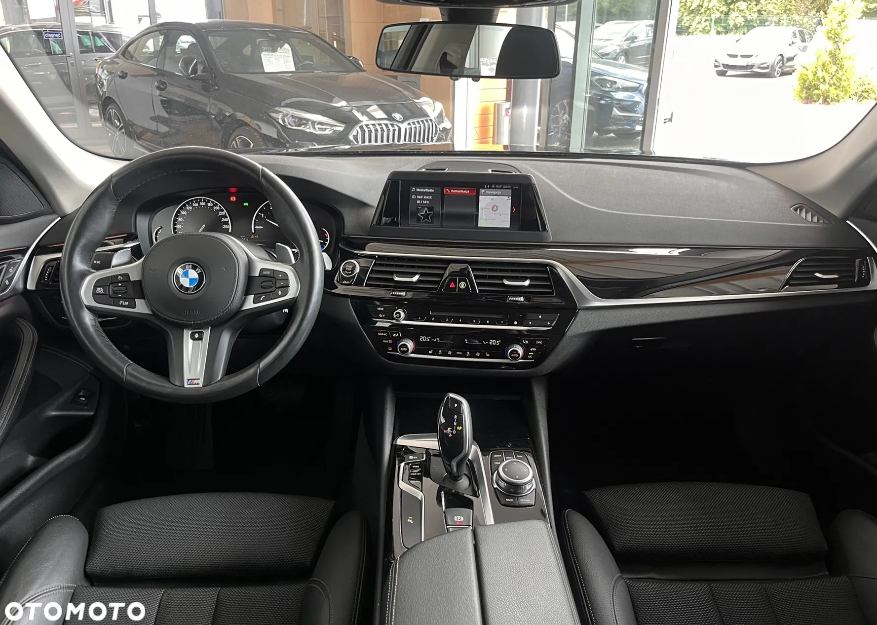 BMW Seria 5 530i Touring - 9