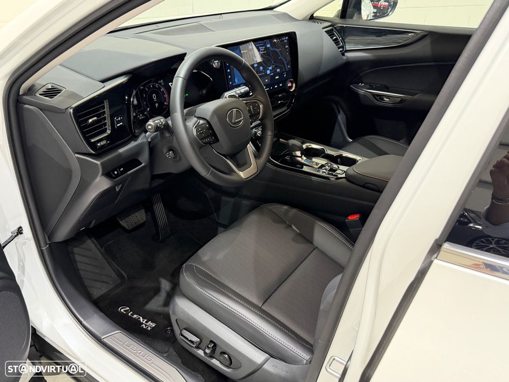 Lexus NX 450h+ Executive - 25