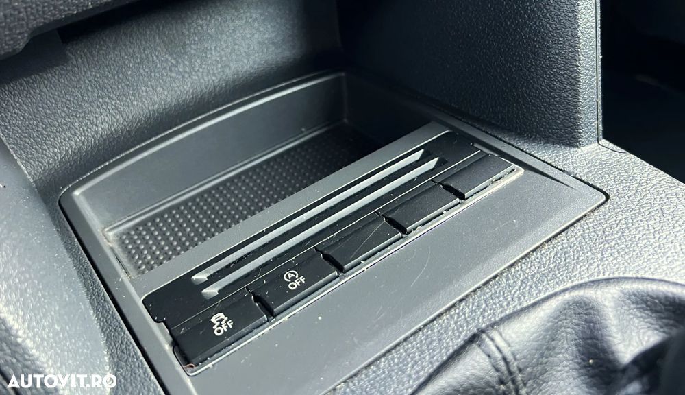 Volkswagen Touran 1.6 TDI Comfortline - 11