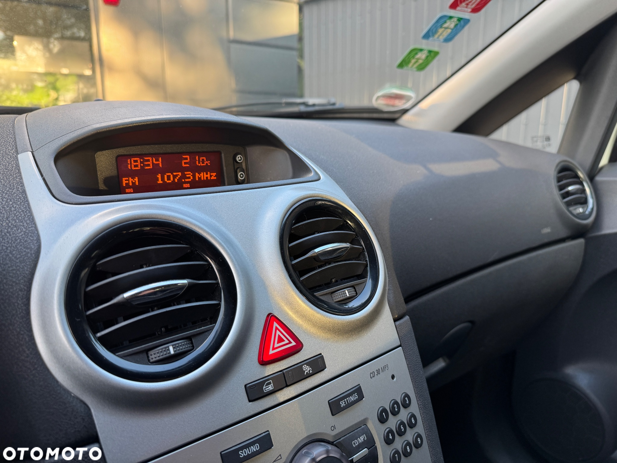 Opel Corsa 1.4 16V Satellite - 17