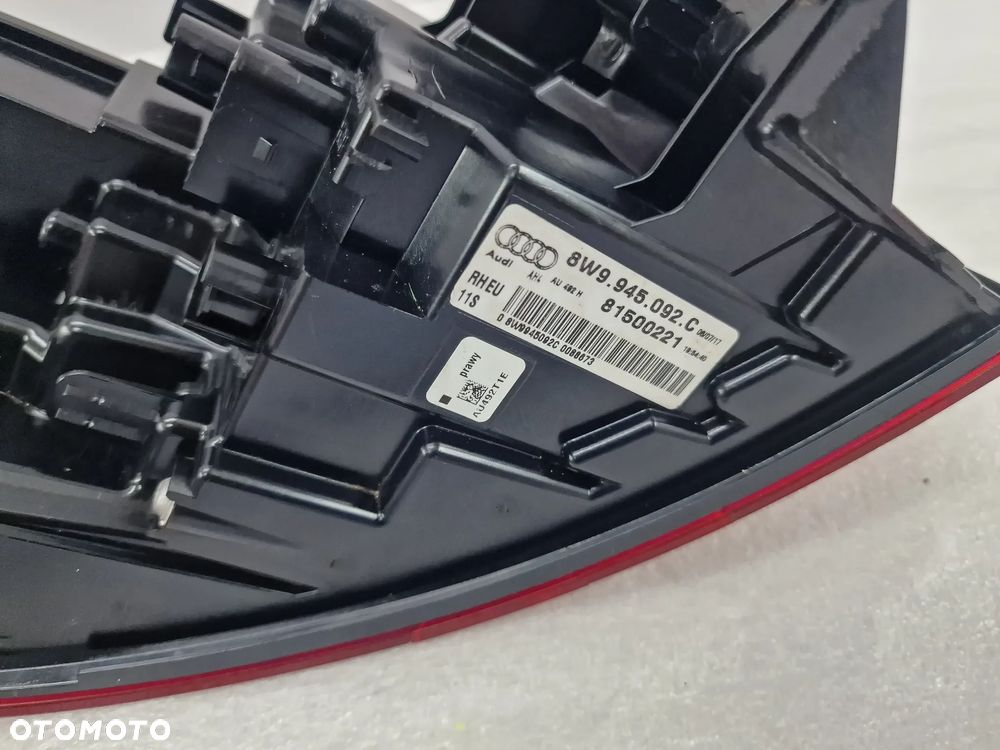 AUDI A4 B9 8W0 / 8W9 KOMBI MATRIX 15- PRAWA LED LAMPA TYLNA TYLNIA TYŁ , NR 8W9945092C , NR AUKCJI LMT95 - 8