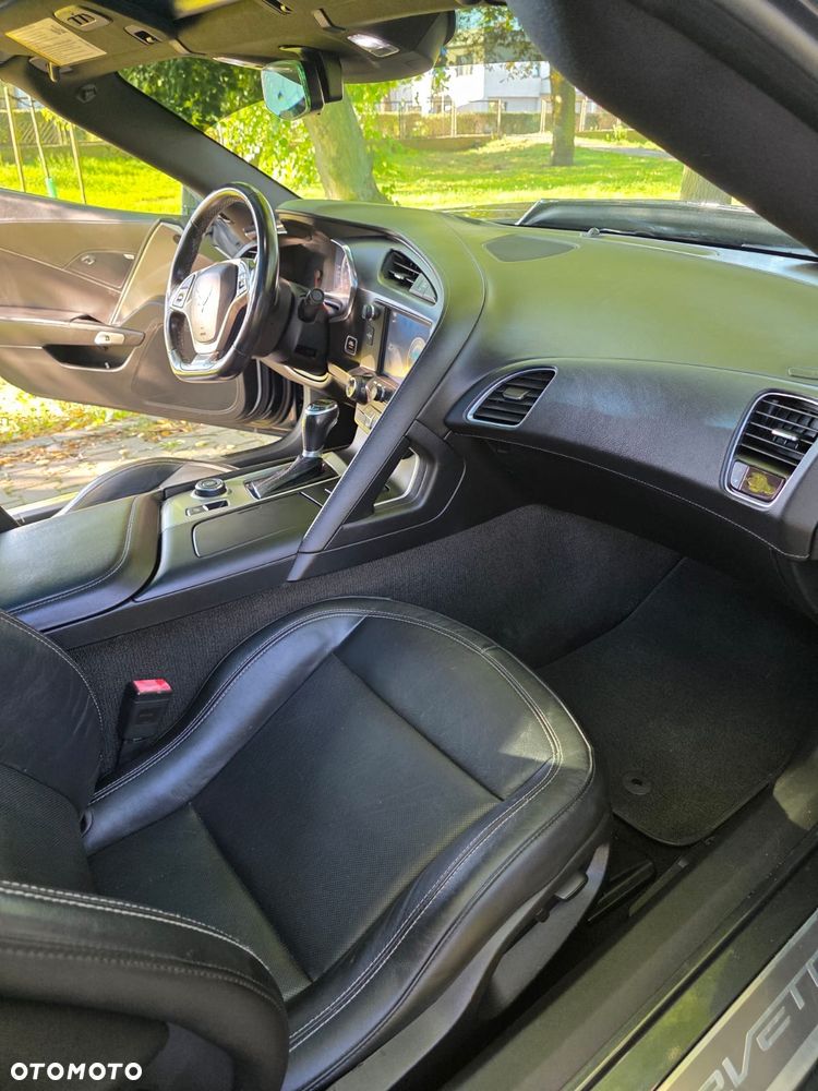 Chevrolet Corvette - 28