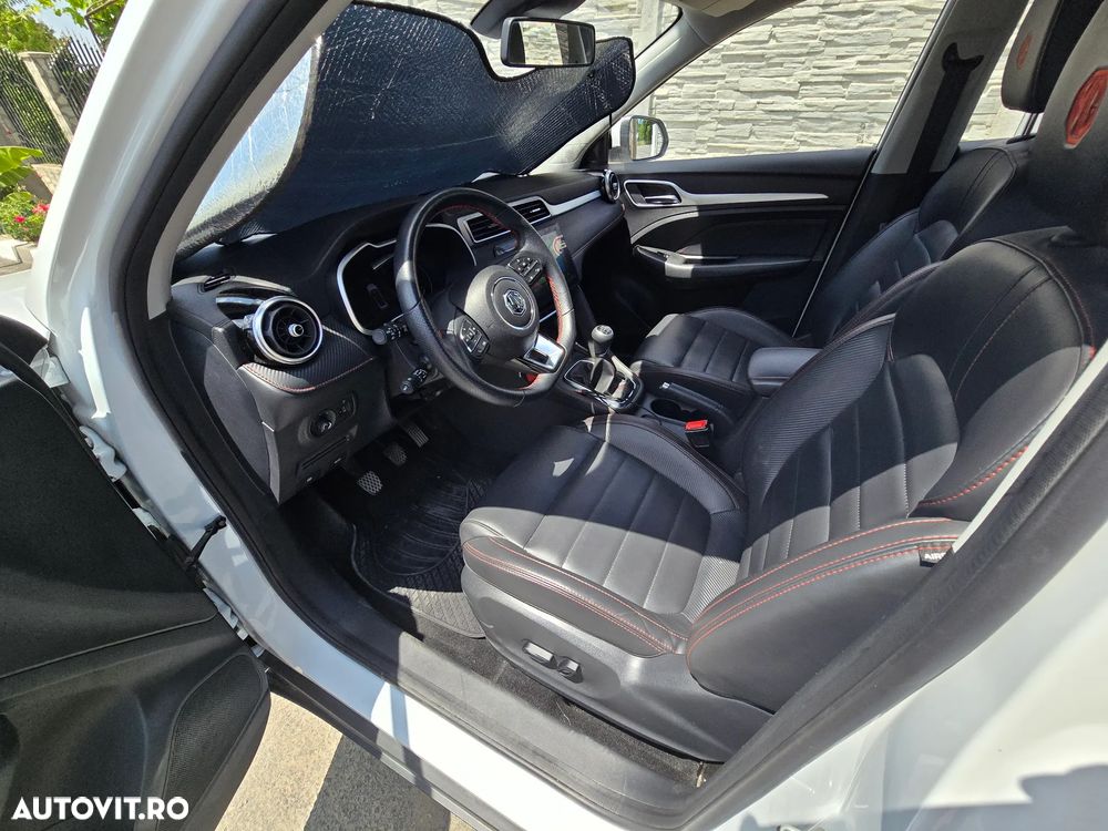 MG ZS 1.5 GSL 5MT Exclusive - 4