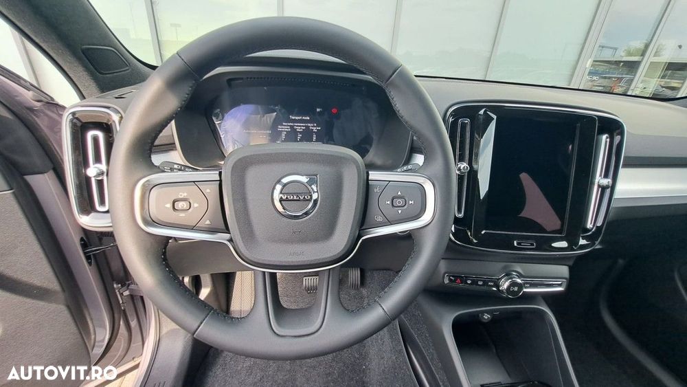 Volvo XC 40 B3 AT FWD MHEV Plus Dark - 12