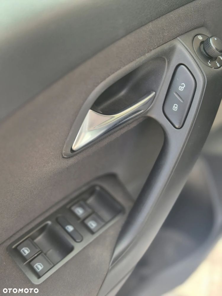 Volkswagen Polo 1.6 TDI Highline - 13