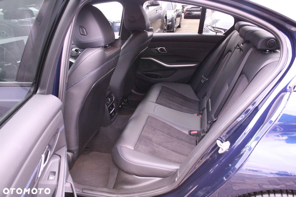 BMW Seria 3 320d xDrive M Sport sport - 7