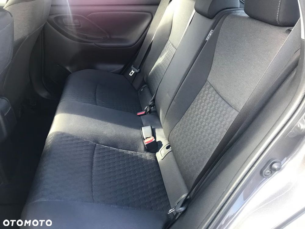 Toyota Yaris Hybrid 1.5 Active - 8
