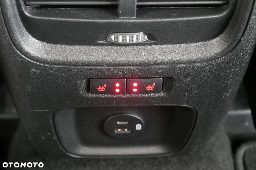 Ford Kuga - 30