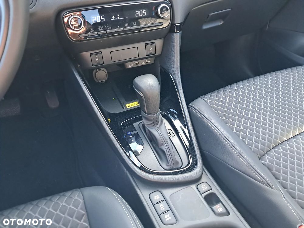 Toyota Yaris Hybrid 1.5 Executive - 18