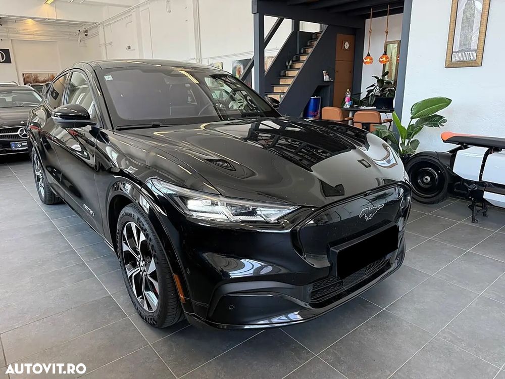 Ford Mustang Mach-E AWD PREMIUM - 4