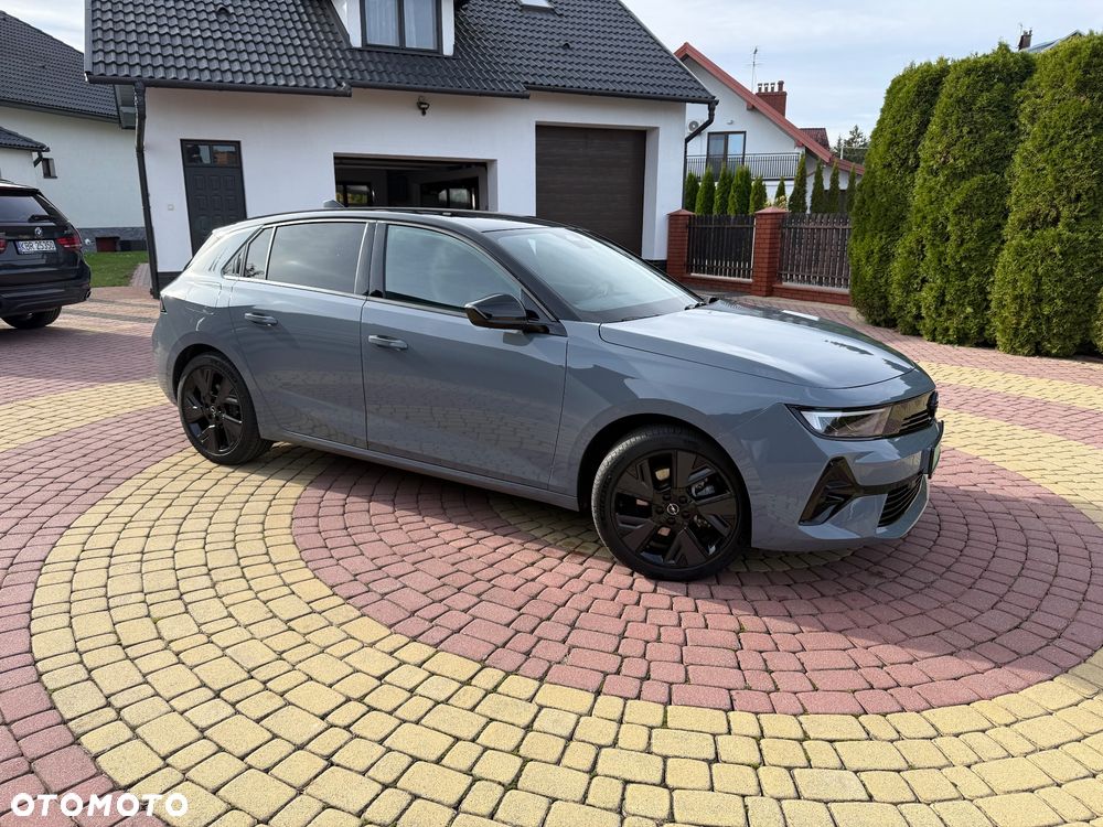 Opel Astra GS - 4