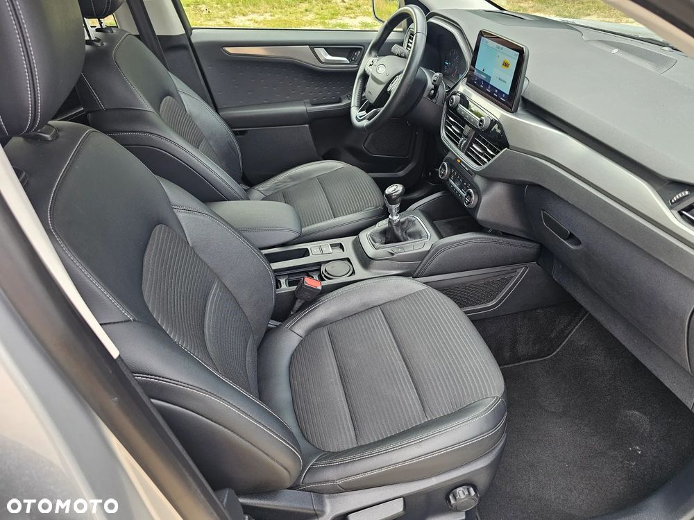 Ford Kuga - 18
