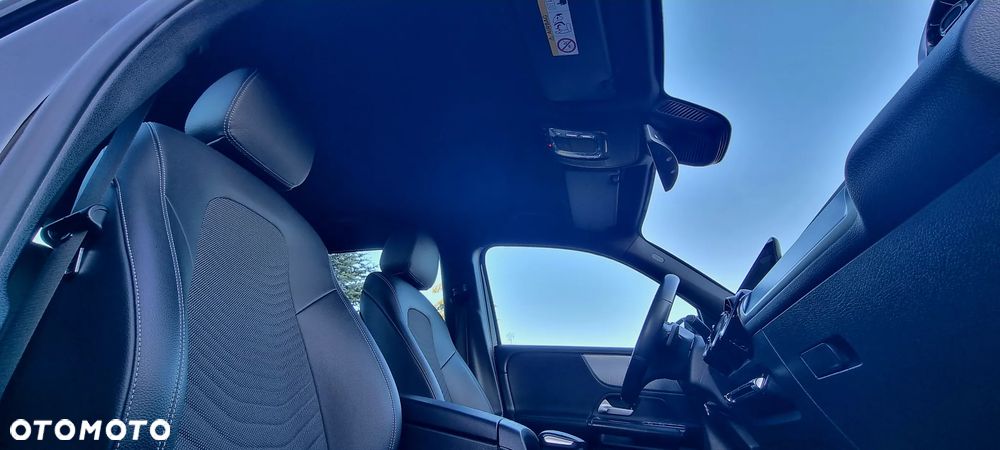 Mercedes-Benz GLB 200 Progressive 7G-DCT - 29