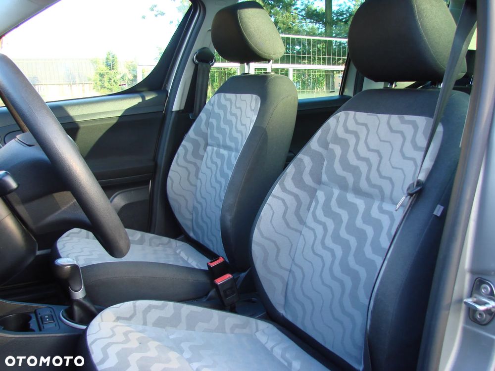 Skoda Roomster - 16