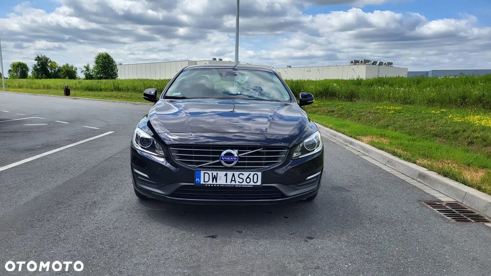 Volvo S60 T3 Kinetic - 1