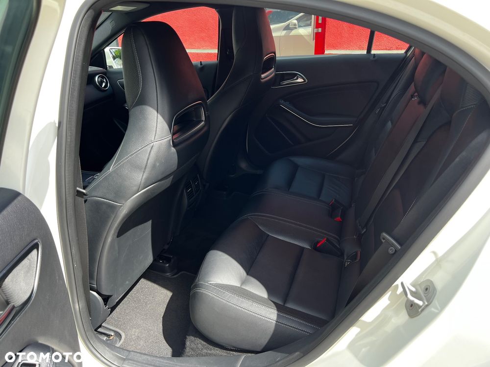 Mercedes-Benz Klasa A 250 7G-DCT AMG Line - 17