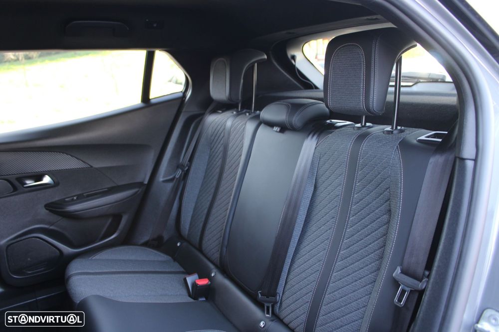 Peugeot 2008 1.2 PureTech Allure Pack EAT8 - 8