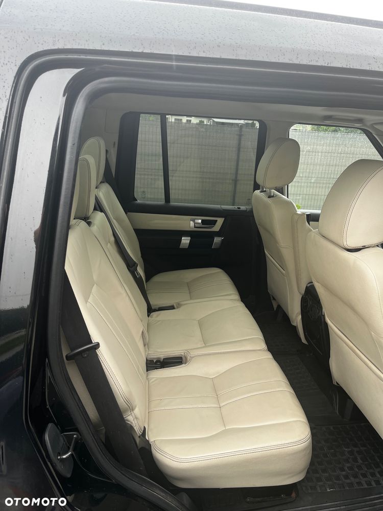 Land Rover Discovery 3.0D V6 HSE - 8