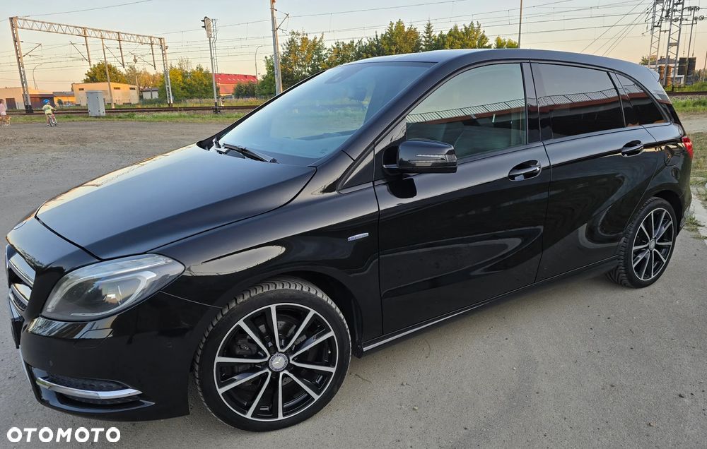 Mercedes-Benz Klasa B 200 BlueEFFICIENCY Edition 1 - 19
