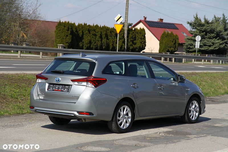 Toyota Auris - 2