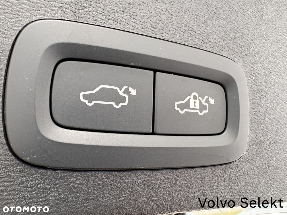 Volvo XC 40 - 25