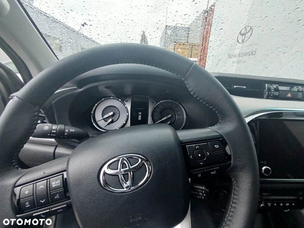 Toyota Hilux 2.8 D-4D mHEV Double Cab Executive 4x4 - 4