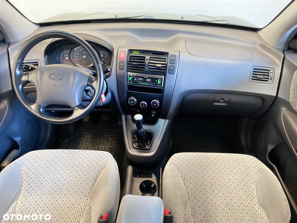 Hyundai Tucson 2.0 Comfort 2WD - 12
