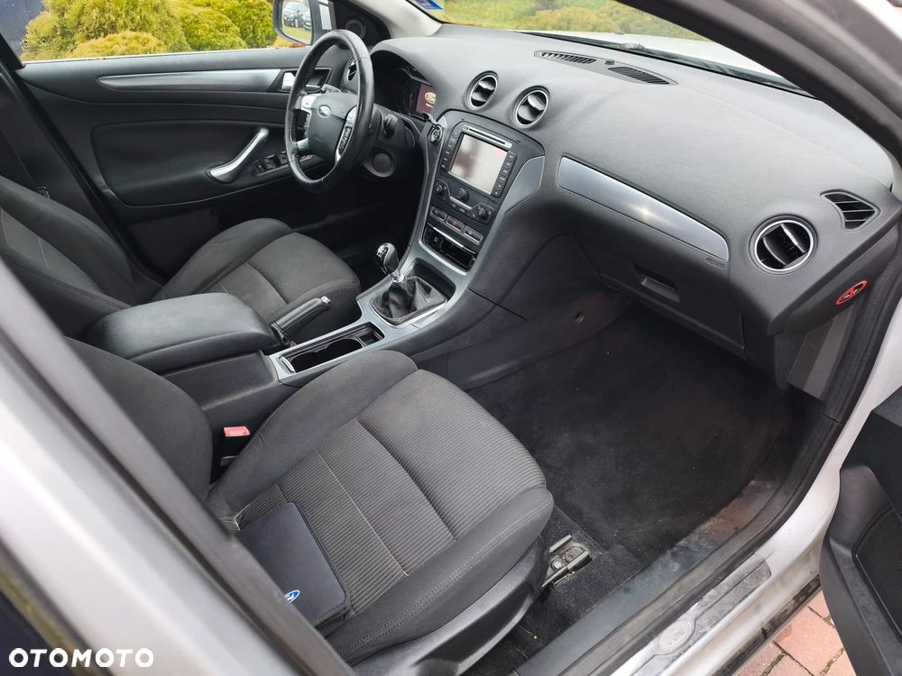 Ford Mondeo 2.0 TDCi Titanium - 16