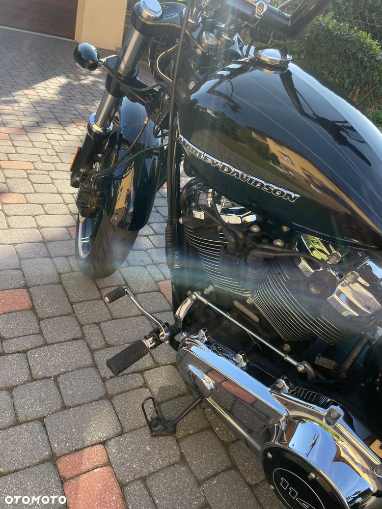 Harley-Davidson FXSB Breakout - 17