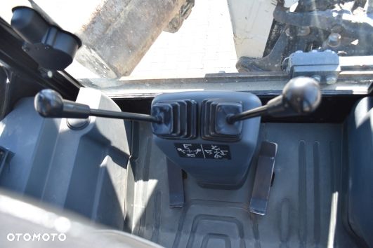 Terex TLB 890 MS - 9