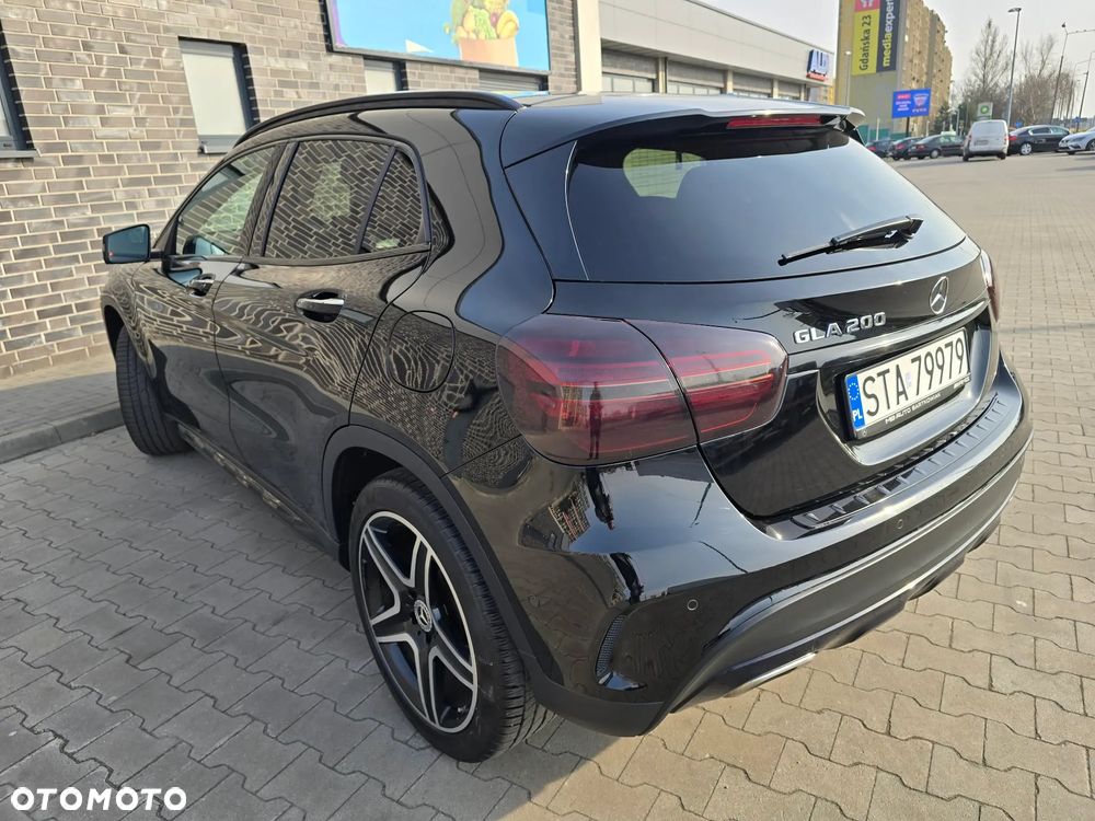 Mercedes-Benz GLA 200 7G-DCT AMG Line - 13