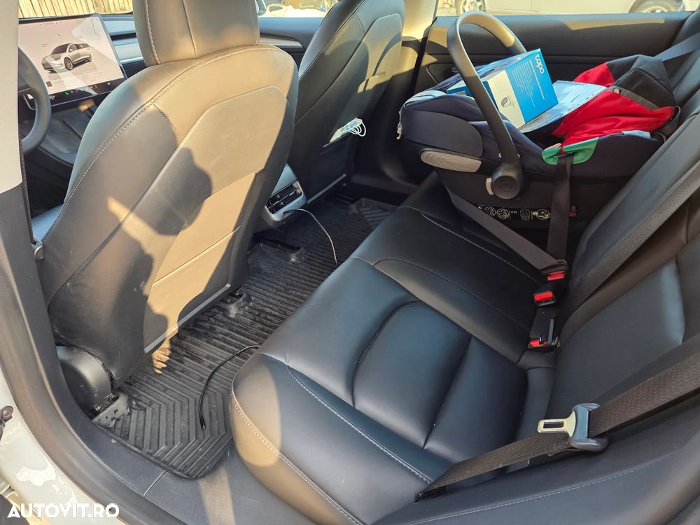 Tesla Model 3 RWD - 12