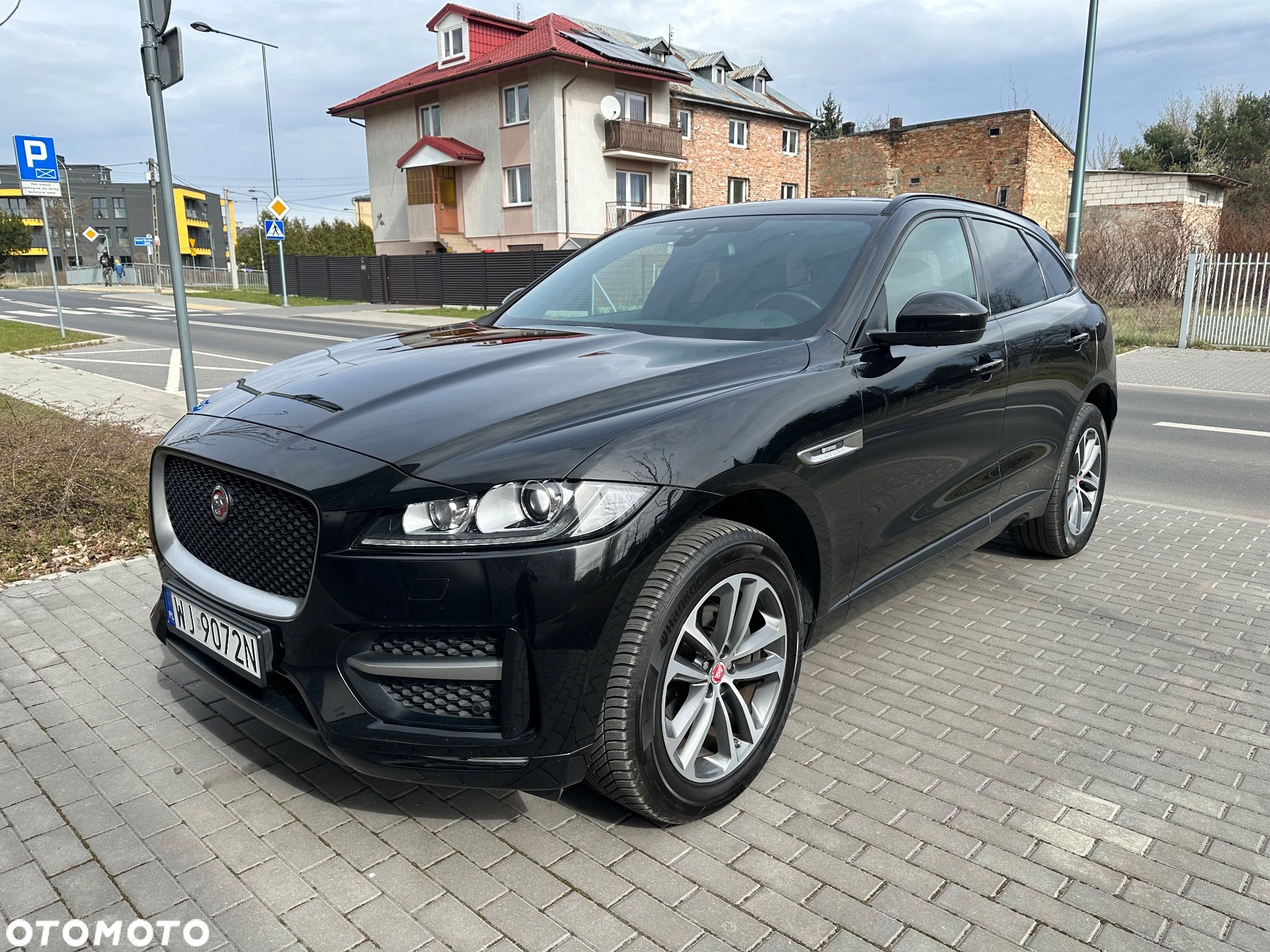 Jaguar F-Pace 2.0 i4D AWD R-Sport - 1