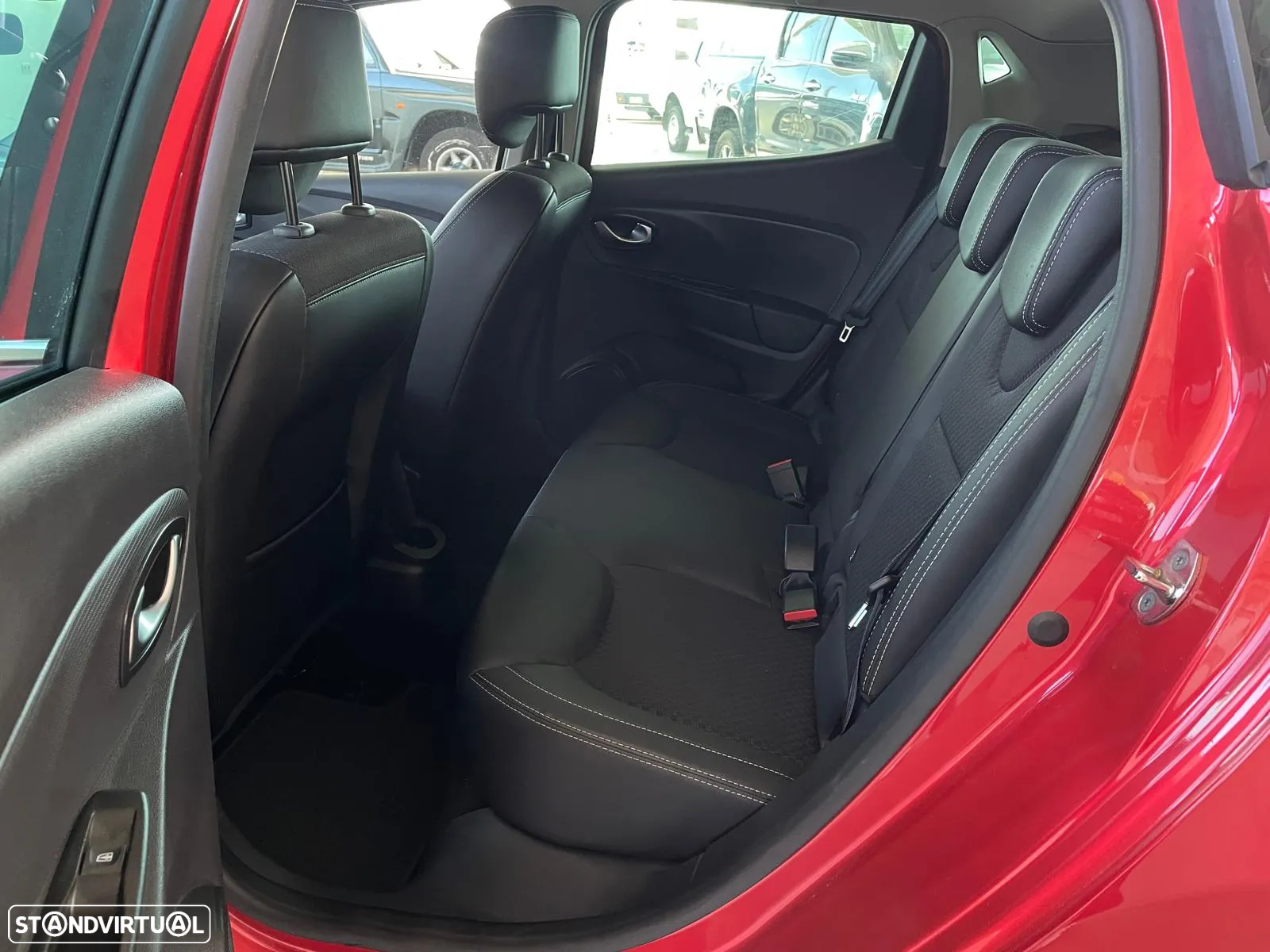 Renault Clio 0.9 TCe Limited - 32