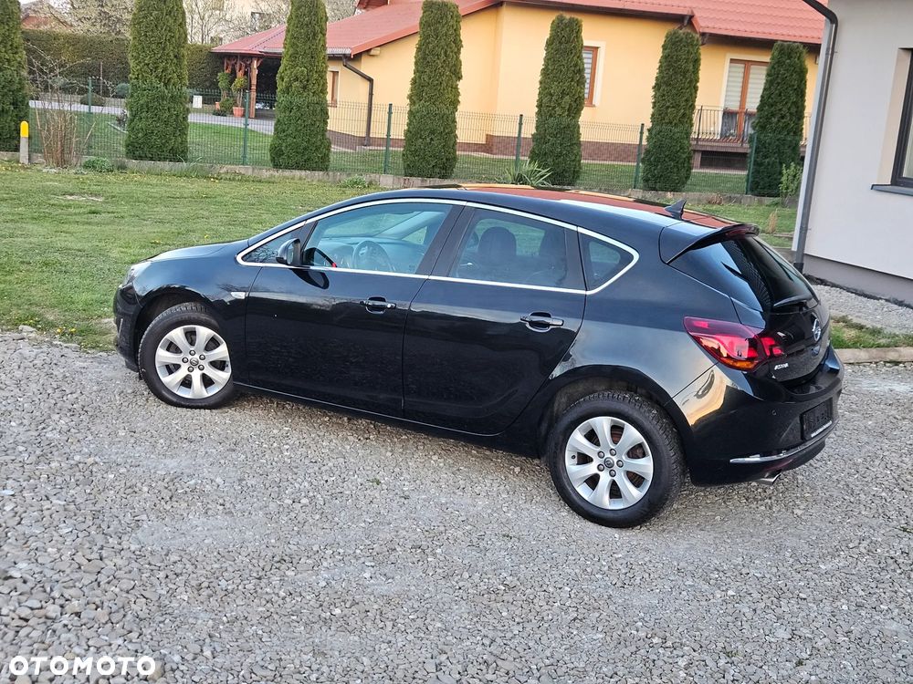 Opel Astra 1.4 T Essentia - 40