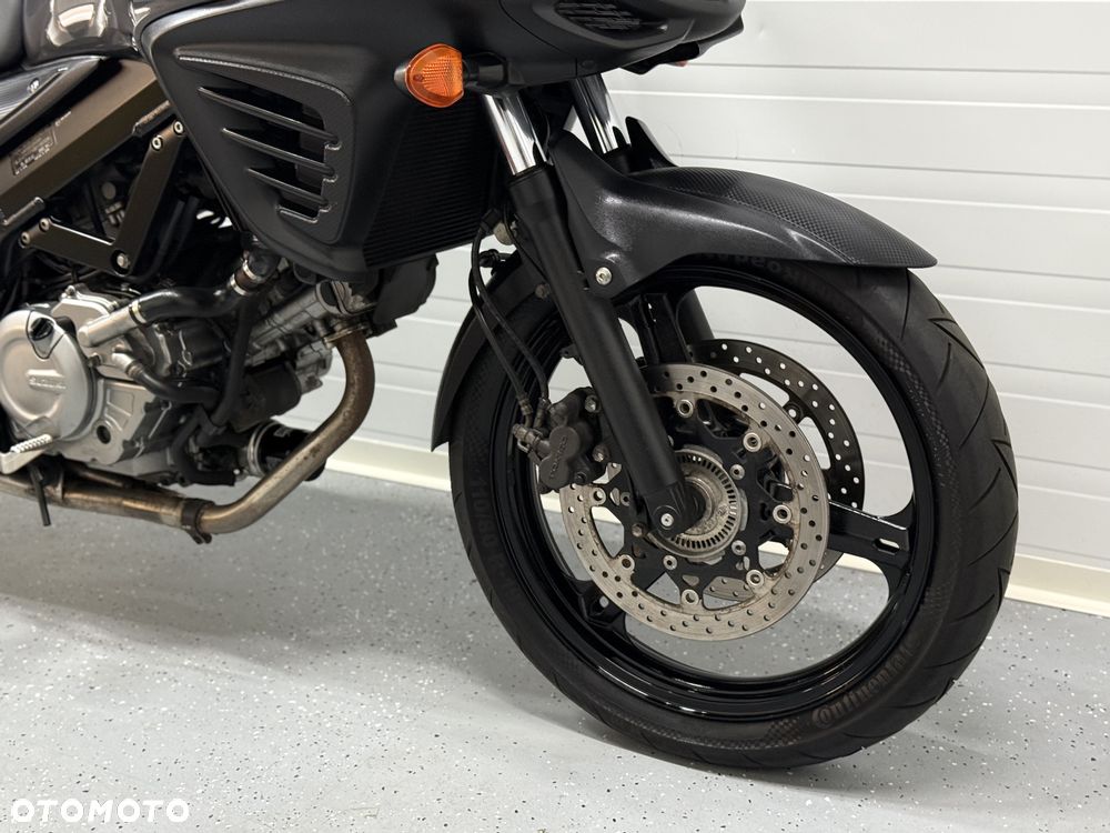 Suzuki V-STROM - 14