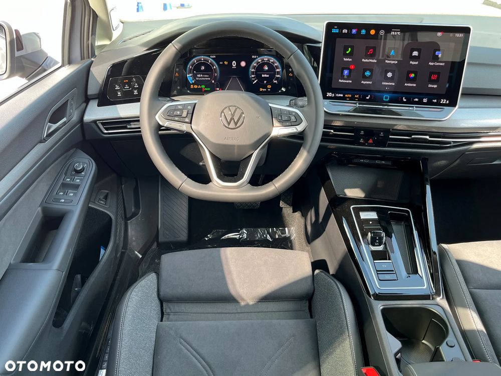 Volkswagen Golf - 6